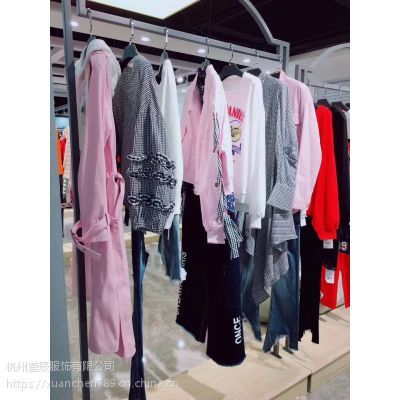 南京沙河服裝批發(fā)市場(chǎng)中的品牌折扣新星 Fxn菲想妮女裝奧特萊斯